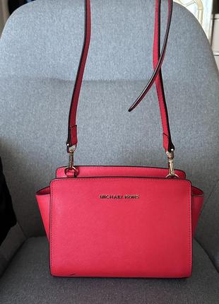 Красная сумка michael kors selma medium4 фото