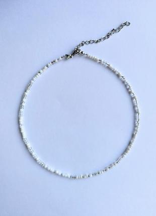 Чокер, ожерелье из бисера белое1 фото