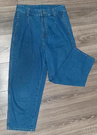 Жіночі джинси мом