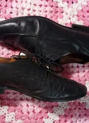 Туфлі із натуральної шкіри (р. 40). стан дуже добрий!