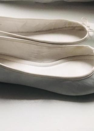 Туфли балетки marks & spencer  кожа р.40/41 ст.26,5см белые3 фото