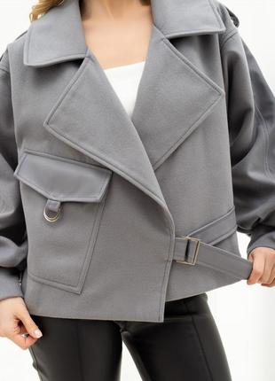 Классная, стильная кашемировая куртка с кожаными вставками5 фото