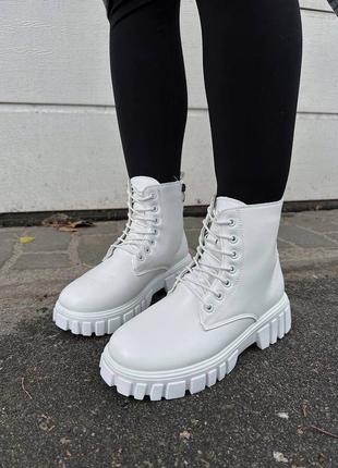 Кожаные зимние на меху сапоги ботинки ботфорты челси высокие на платформе белые массивные zara reserved9 фото