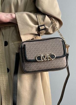 Серая женская сумка michael kors parker medium logo crossbody