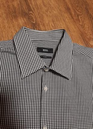 Рубашка в клетку hugo boss.