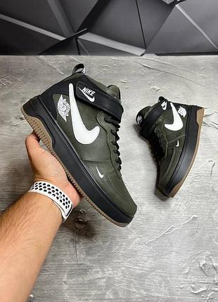 Зимові кросівки у стилі nike з високоякісної натуральної щільної шкіри