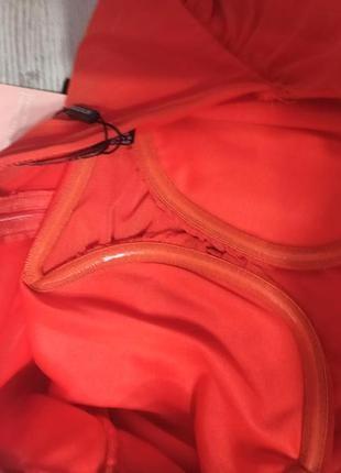 Обтягивающее оранжевое платье миди от plt с драпировкой3 фото