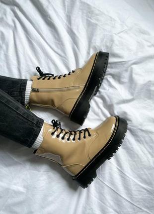 Ботинки зимние женские dr.martens jadon beige "мех" мартенсы на меху бежевые1 фото