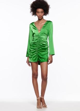 Зеленое атласное платье zara3 фото