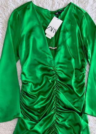 Зеленое атласное платье zara2 фото