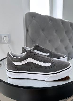 Круті актуальні кеди vans old school