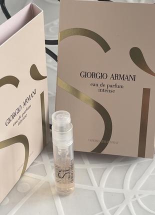 12 Emporio Armani Kids glitter logo print T shirt Emporio Armani Guldfargade pilotsolglasogon med spegelglas