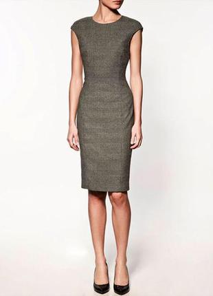 Вовняне плаття в дрібну клітку . zara міді