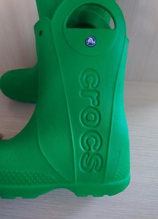 Резиновые сапоги crocsTM kids’ handle it rain boot grass green4 фото