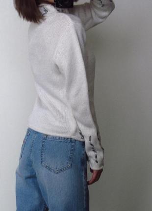 Белый свитер basic editions4 фото