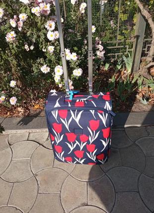 Продам в новом состояние чемодан от известного бренда tripp