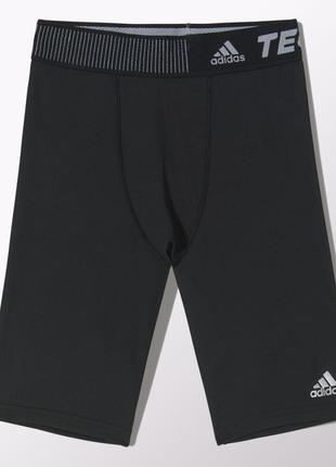 Спортивні шорти тайси adidas tech fit