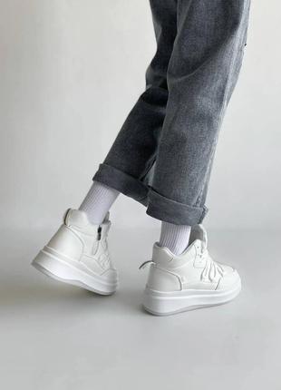 Утепленные кроссовки в трендовом дизайне2 фото