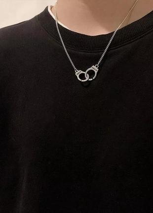 Стильний ланцюжок на шию