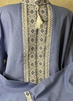 Стильная мужская вышиванка на синем полотне ручной работы. ч-1736