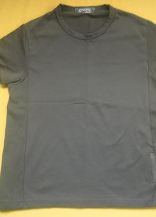 Фірмова футболка в ідеальному стані