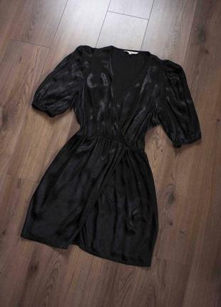 Черное короткое платье на запах в звездочки5 фото
