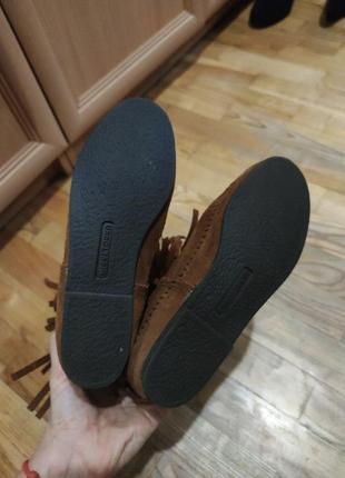 Шкіряні замшеві колоритні чоботи з бахрамою3 фото