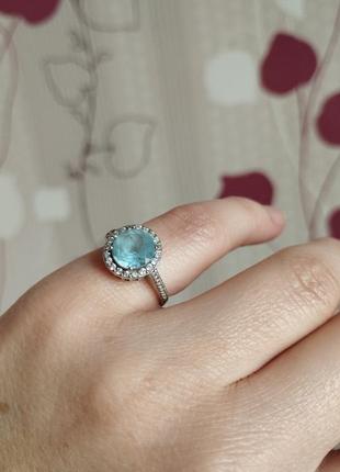 Каблочка, белое золото, топаз