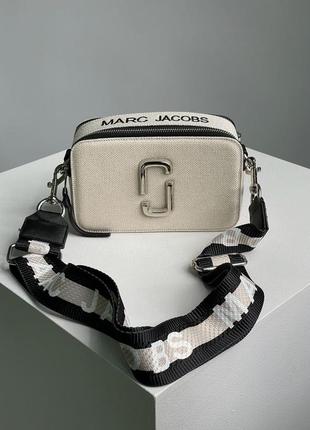 Стильная женская сумка marc jacobs the snapshotout Une cream/blac