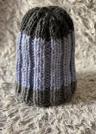 Вязаная зимняя шапка бини ручной работы тепла объемная крупной вязки (в наличии)2 фото
