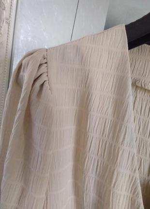 Новое бежевое платье на запах платья халат3 фото