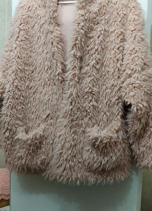 Снижка! модная искусственная шубка с капюшоном бренда pull &amp; bear