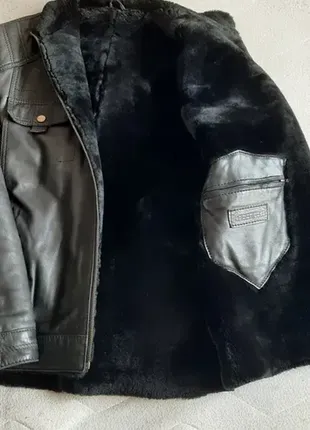 Lagerfeld кожаная курточка на натуральном меху .6 фото