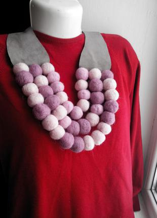 Ожерелье в украинском стиле розовое нюдовая пудра шерсть3 фото