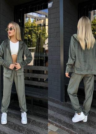 Велюровий спортивний костюм