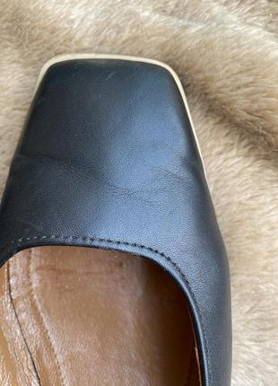 Туфли чёрные з квадратным носком та каблуком3 фото