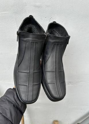 Класичні чорні чоловічі зимові якісні черевики шкіряні,натуральна шкіра і вовна на зиму3 фото