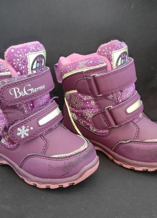 Зимние термо сапоги, фирменные ботинки мембрана на девочку.1 фото