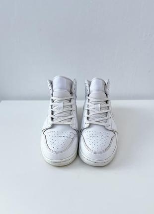 Кроссовки jordan 1 retro mid triple white3 фото