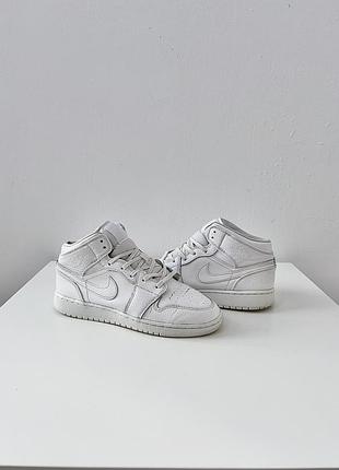 Кросівки jordan 1 retro mid triple white
