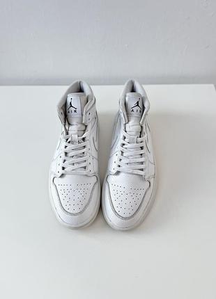 Кроссовки jordan 1 retro mid triple white3 фото