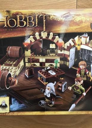 Конструктор lego the hobbit 79004 barrel escape-втеча в бочках