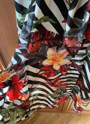 Летнее платье boohoo в тропические цветы3 фото