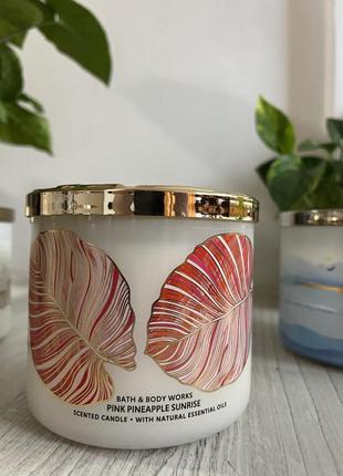 Свічки bath& body works5 фото