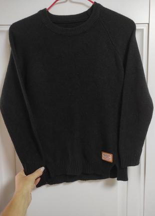 Чорний світер жіночий