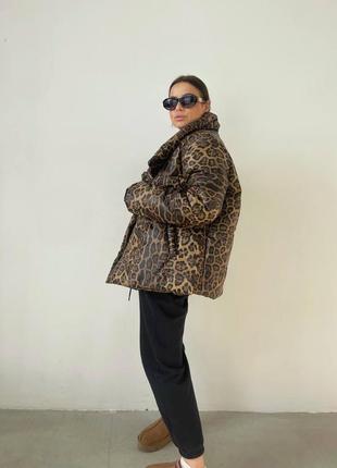 Шикарный пуффер пуховик из эко кожи кожаный курточка зефирка леопард лео рептилия розовый бежевый коричневый стильный объёмный тёплый зимний4 фото