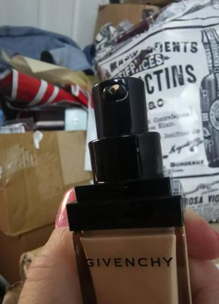 Givenchy matissime velvet fluid 01. тональний.2 фото