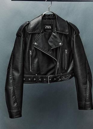 Куртка  коротка zara