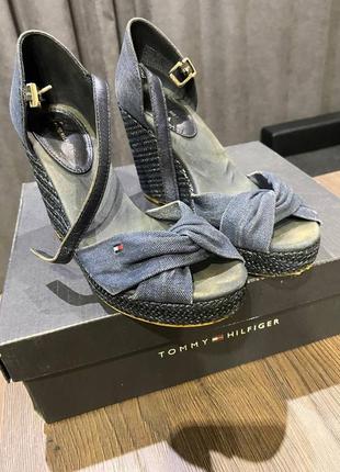 Tommy hilfiger босоножки на танкетке, сандалии, сандалии, туфли3 фото