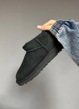 Чоботи теплі ugg ultra mini black suede (хутро)9 фото